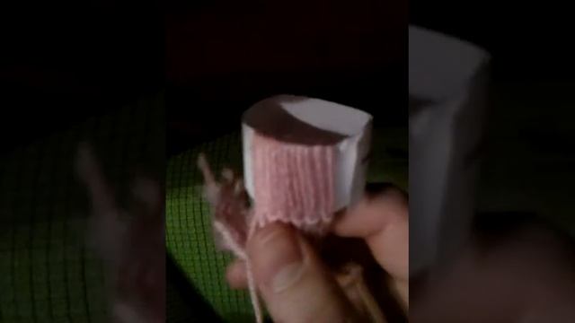 DIY/Делаем зимнюю шапочку-брелок или ёлочную игрушку смотреть онлайн