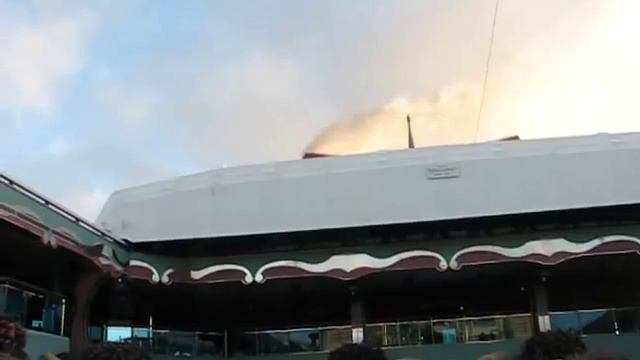 Carnival Splendor Cruise: The "smoke fire" announcement смотреть онлайн