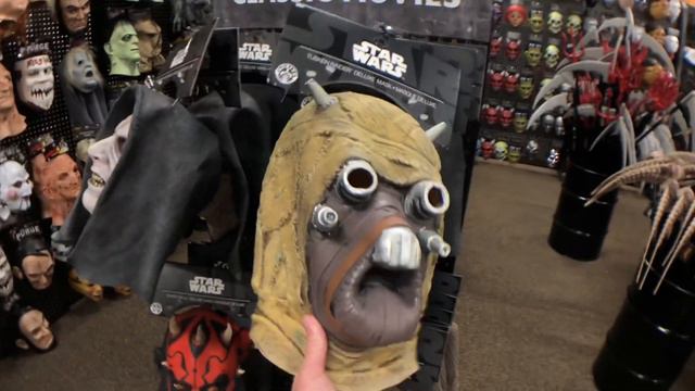 HALLOWEEN at SPIRIT HALLOWEEN 2022 | Animatronics, Props, Themes, Masks | Store Tour | Part 1 смотреть онлайн