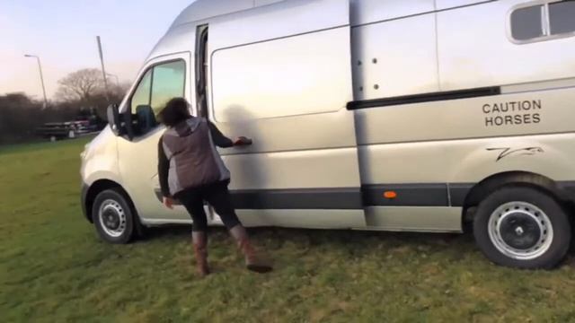 3.5t Horsebox Conversion Late 2019 Renault Master 2011 смотреть онлайн