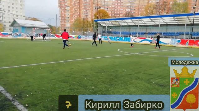 Топ 10 спасений вратарей! Первой части турнира :Все решит круглый! ⚽! смотреть онлайн