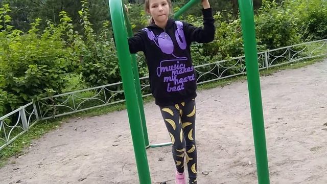 Кувырки с подругой