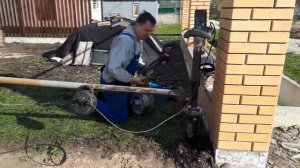 Дачное баловство! Заворачивание винтовых свай самодельным сваекрутом.