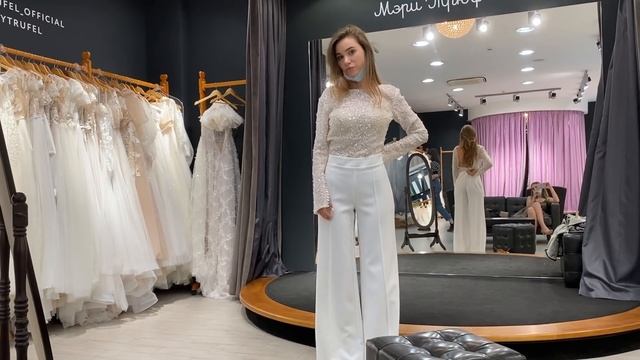 ВЛОГ: ВЫБИРАЮ СВАДЕБНОЕ ПЛАТЬЕ | Я НАШЛА ЕГО ? Платье Моей Мечты смотреть онлайн