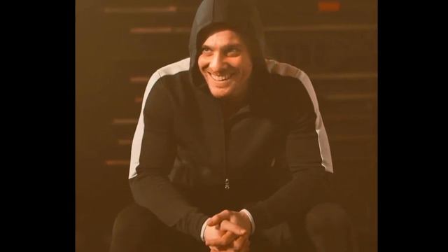 Kerem Bürsin's kind gifts to Hande!!!!!!! смотреть онлайн