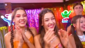 Строим Аквапарк В Своем Доме || Гига Богатый VS Бедный Отпуск