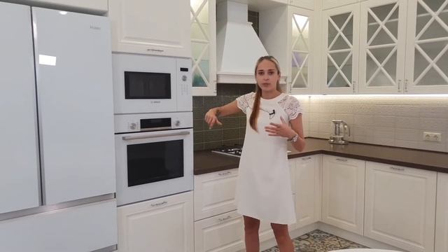 Кухня-гостиная в стиле неоклассика цвета "ЖАСМИН". Смотреть обзор смотреть онлайн