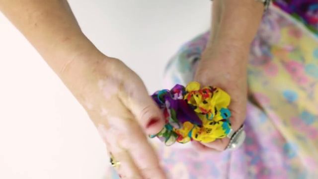 Модель шифоновой блузки со сборками Как сшить летний топ на шелковой подкладке Идея работы с шифоно смотреть онлайн
