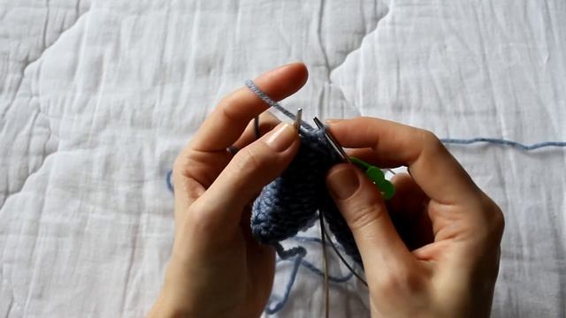 Как делать убавки с изнаночной стороны при реглане снизу смотреть онлайн