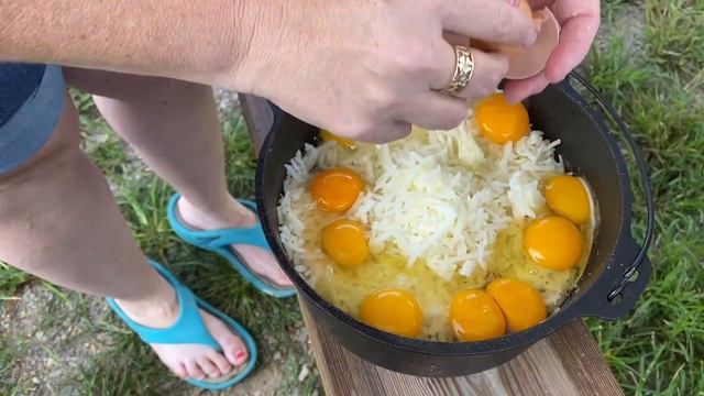Ep. 12: 5 Layer Dutch Oven Breakfast смотреть онлайн