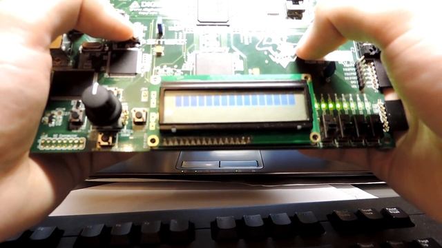 работа с флешпамятью, XILINX SPARTAN-3E, ПЛИС смотреть онлайн