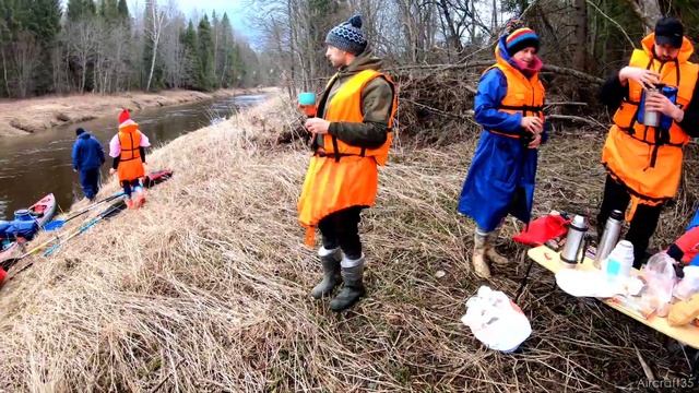Сплав на байдарках по реке Большой Юг, Вологодская область. смотреть онлайн