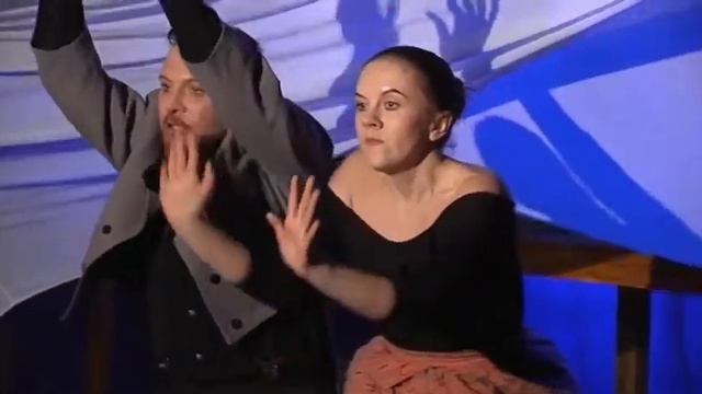 Рисунки и картины на холсте и коже