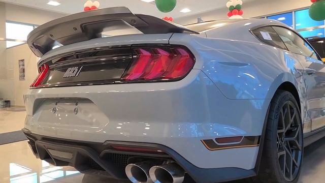 When Is The Best Time To Buy A Mustang? 2022 Ford Mach 1 Review смотреть онлайн