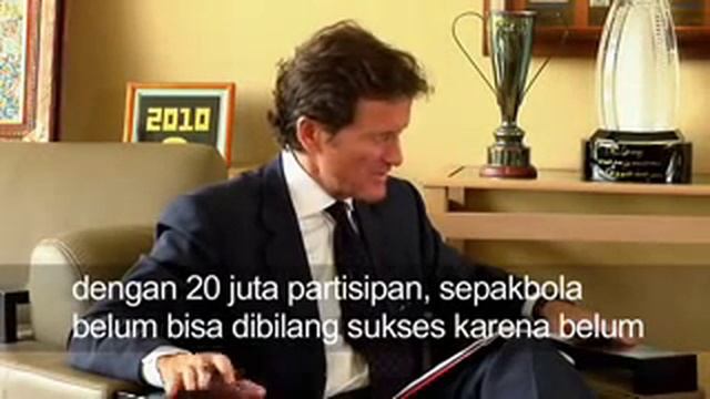 Goal.com Meets... Mohammed Bin Hammam [Indonesian Subtitle] смотреть онлайн