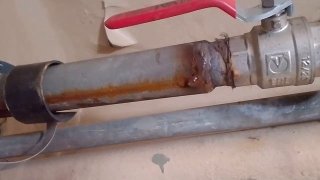 устранить свищ на трубе за 5 минут смотреть онлайн