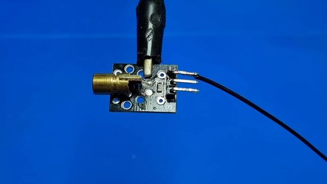 How to make a laser security (burglar) alarm using SCR - 1 KM Range смотреть онлайн