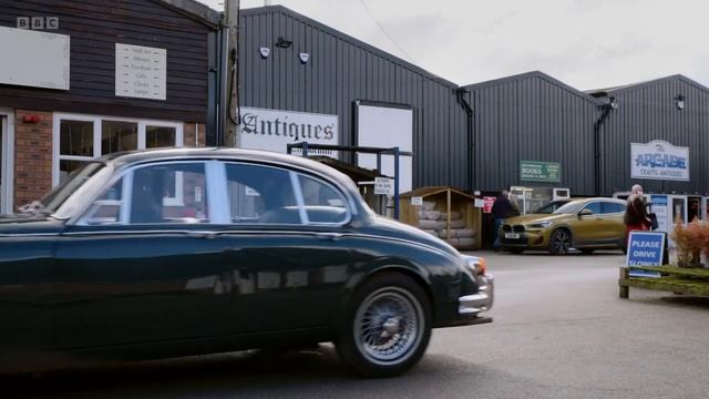 Antiques Road Trip S26E02 смотреть онлайн