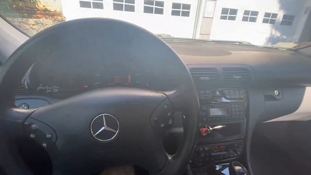 2004 Mercedes C320 4MATIC start up смотреть онлайн