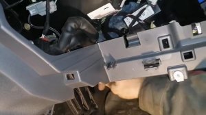 Ford EcoSport замена салонного фильтра..