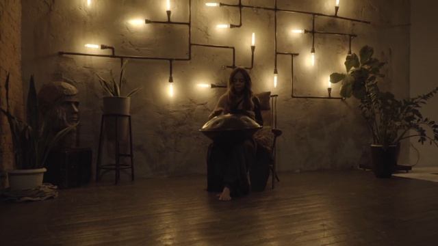 Lonely listener - Valeria Ray смотреть онлайн