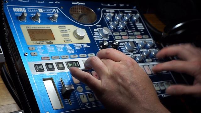 KORG Electribe MX Dawless Jam on Standalone Synth Groovebox FutureSynth KorgEMX1 смотреть онлайн