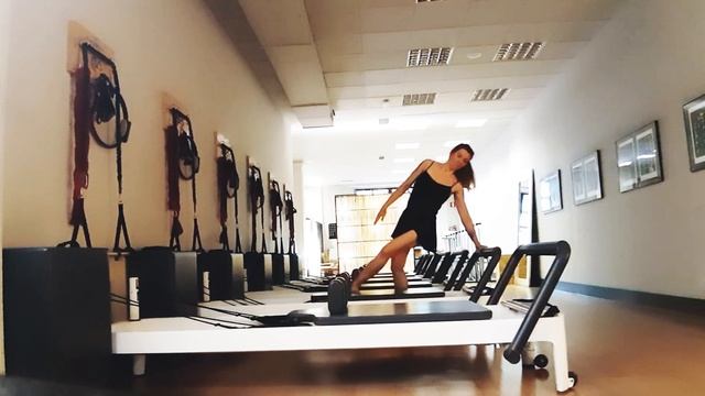 Ejercicio Pilates Star en Reformer смотреть онлайн