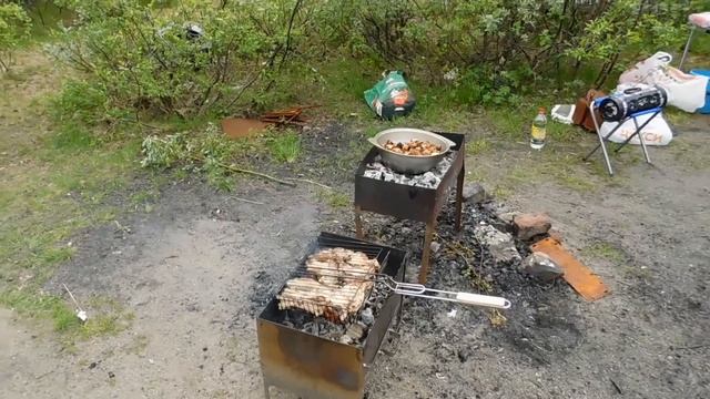 Яичница с кебабом,шашлык,купаты и птичка молчунья. смотреть онлайн