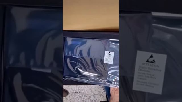 Orijinal MacBook Pro A2141 Ekran Değişimi смотреть онлайн