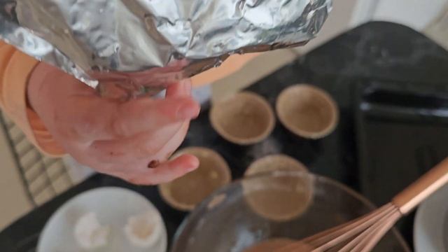 Готовим дома шоколадный фондан #вкусно #готовимсдетьми #сладости смотреть онлайн