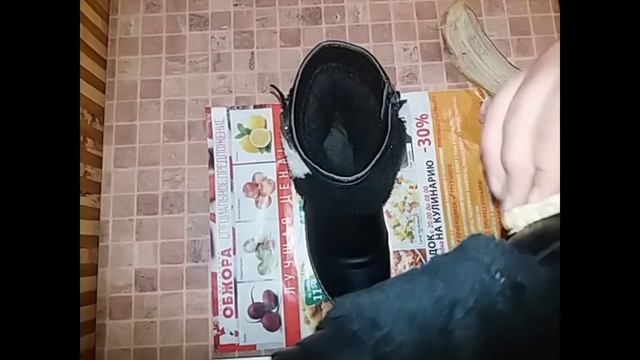 Лайфхак, чем смазать обувь, чтоб она блестела