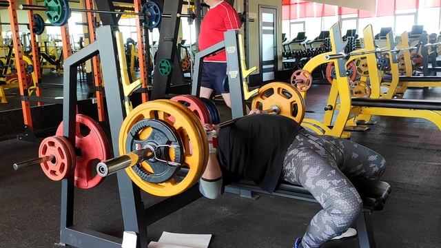 Д 1: Жим лежа с 3-мя паузами на движении вниз, 90 кг, 4 подход. смотреть онлайн