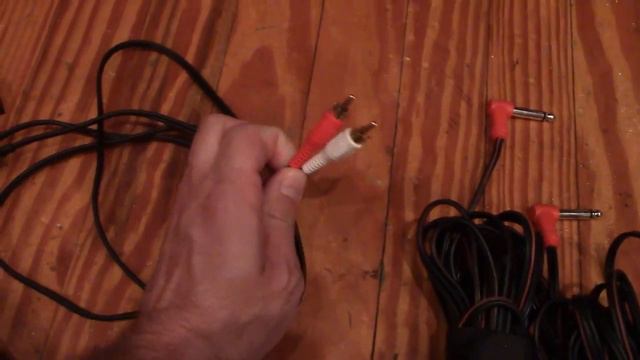 Fender Portable Sound System - Contents of the bag смотреть онлайн