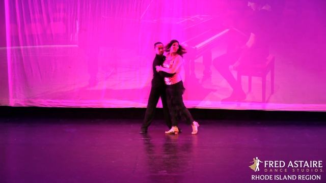 Tanja Carroll & Arturo Rodriguez смотреть онлайн