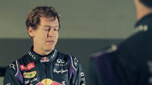 CASIO Face Time - Vettel vs. Ricciardo - Japanese Grand Prix смотреть онлайн