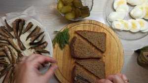 ЗАКУСКА со ШПРОТАМИ на праздничный стол. КРАСИВЫЕ канапе со шпротами. Быстро, просто, недорого.