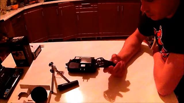 Распаковываем диктофон Zoom H1 смотреть онлайн