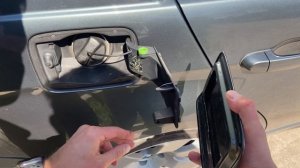 Бмв е90 какую снять лючок бензобака