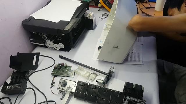 Hp Deskjet Ink Advantage 2545 Full Cleaning Ink Damage..