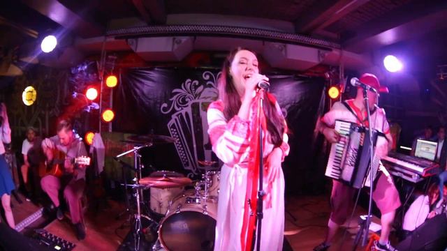 Пламя В Нас - Тропы (acoustics version) [Рок-клуб "Machine Head"] (Саратов) (Live) 12.05.2018 смотреть онлайн
