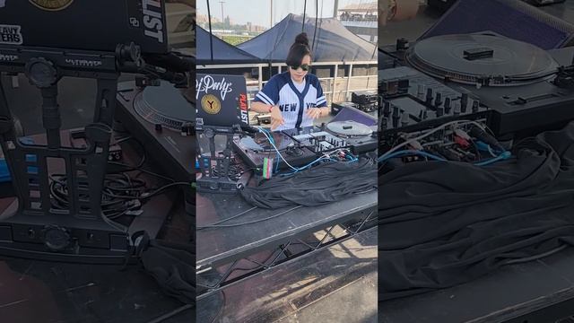 DJ Perly's Peter Piper routine at Bastid's BBQ at Pier 17 Seaport NYC @DJPerly @SkratchBastidTV смотреть онлайн