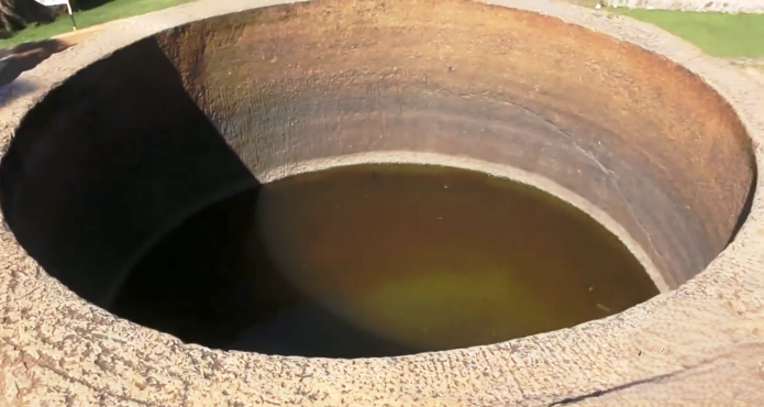 Бурение отверстия 2.4 метра или это обработка долотом. смотреть онлайн