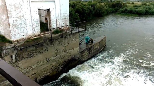 Заброшенное ГЭС около с.Киик смотреть онлайн