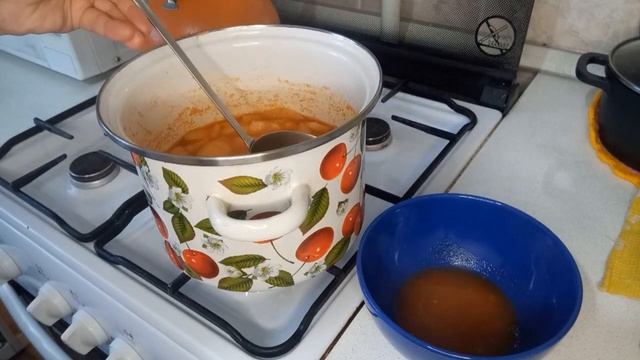 ДОМАШНИЙ КЕТЧУП НА ЗИМУ.Очень ГУСТОЙ и Очень Вкусный.Всё Натурально! #Одной_левой #ketchup #Shorts смотреть онлайн