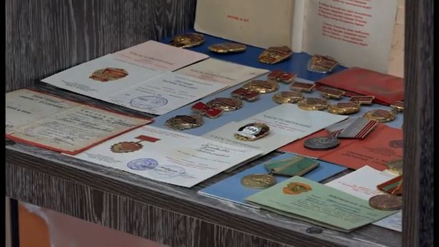 В школе №221 Заречного открылась выставка «Звёзды героев» смотреть онлайн