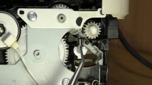 Brother DCP-7057R — не берет бумагу