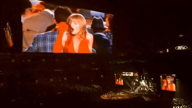 Taylor Swift - State of Grace (Red Tour) смотреть онлайн