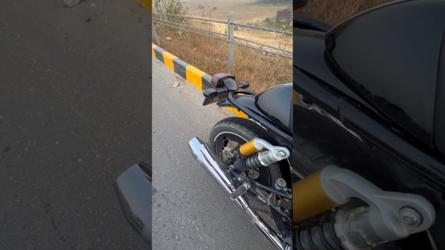 GT650 Exhaust sound ??| #royalenfield #exhaust #redrooster #gt650 #loudexhaust #continentalgt650 смотреть онлайн
