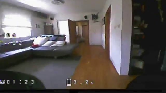 E010S PRO Eachine Quad 1st "out of the box" maiden flight - 65mm 5.8G 40CH 800TVL F3 OSD High Hold смотреть онлайн