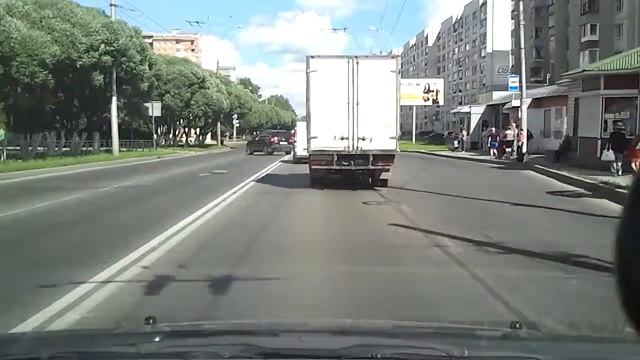 Туарег, поворот через двойную сплошную, Вологда, ленинградская, 2013 08 13 смотреть онлайн